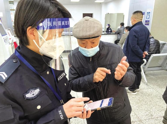 蘭州公安交警重拳出擊整治車駕管業務非法中介