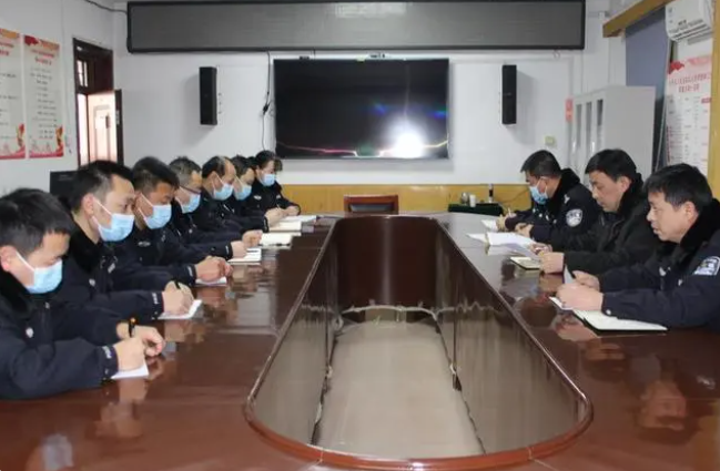 興平法院法警大隊召開2023年警務(wù)工作安排部署會